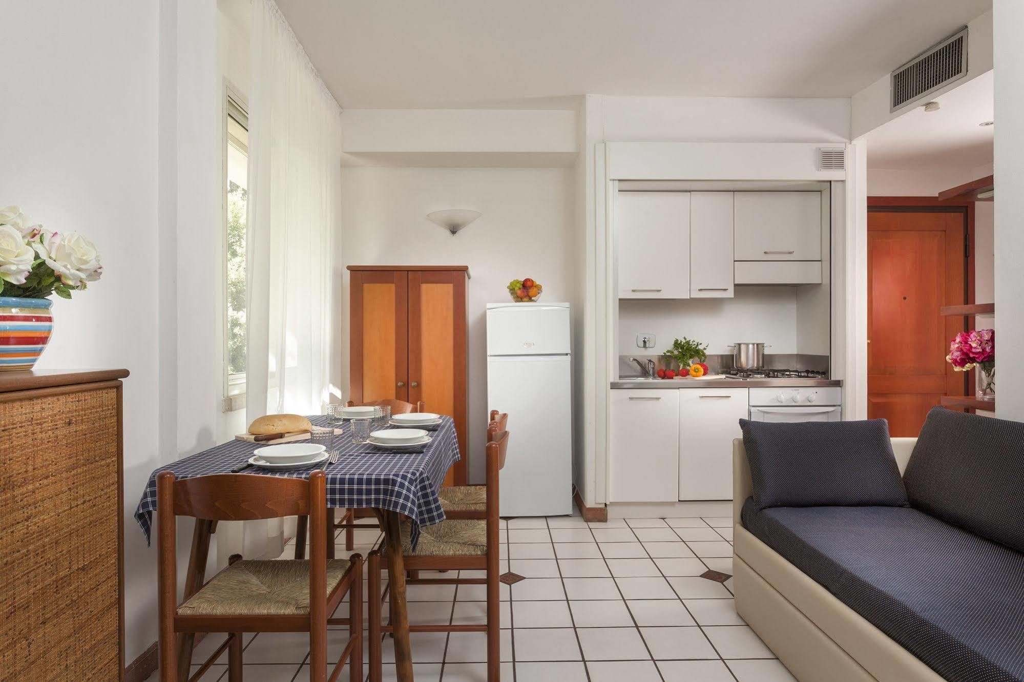 Residenza Villa Lidia Riccione Exterior foto